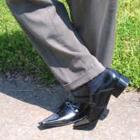 3334A_AS_XL0607_stand_clup.jpg (643282 bytes)