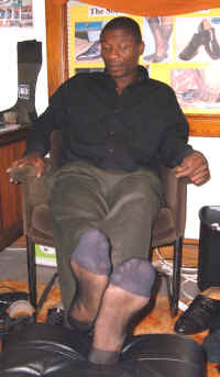 4523A_MA_SHNUSHBLK-M_bot_otto.JPG (510742 bytes)