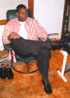 80A_JR_NPSSQWHBEBLK-M_BlkFrSqT_xd.JPG (254101 bytes)