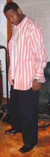 82A_JR_BlkFrSqT_stand.JPG (104998 bytes)